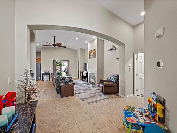 4th image of 523 Park Royal Dr