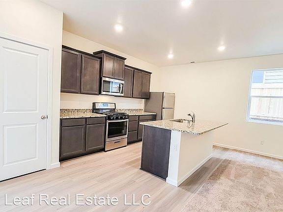 3rd image of 28503 77th Dr NW