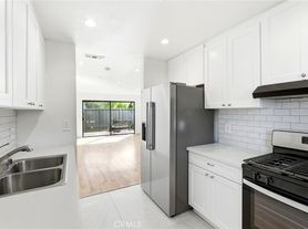 11311 Tampa Ave, Porter Ranch, CA