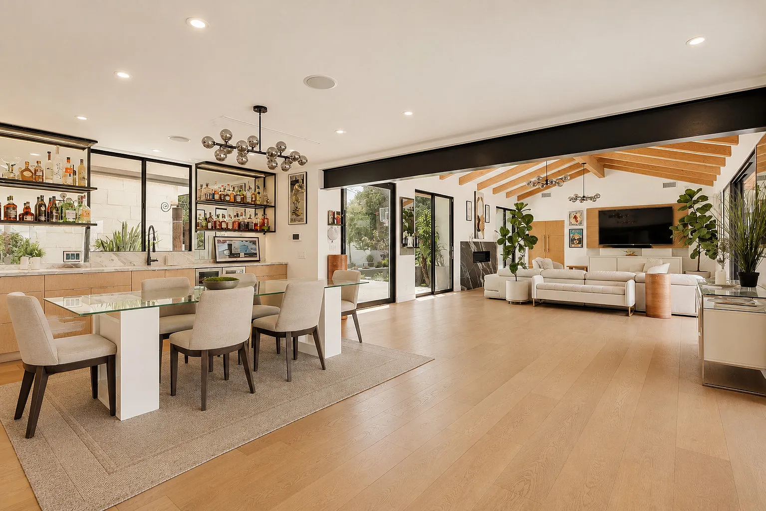 5 bed, 5250 sqft, $27,750 — Photo 3