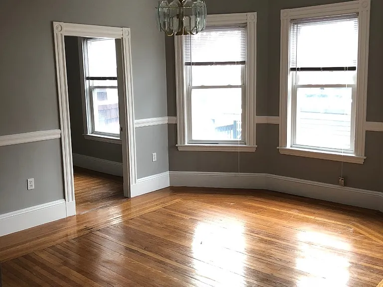 122 Calumet St #2 — Photo 5