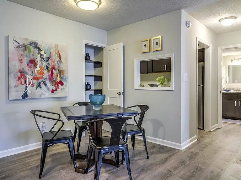 The Onyx Hoover Apartments — Photo 19