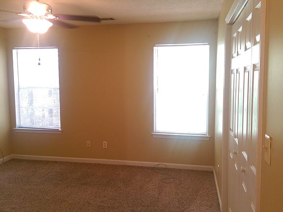 2nd image of 1575 Wembley Dr