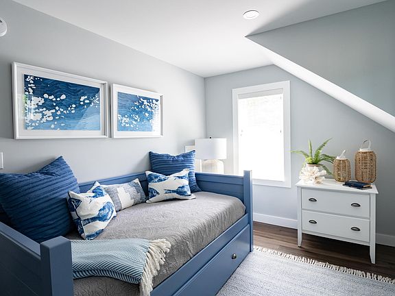 Second floor bedroom, two twins (trundle)