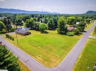 607 12th St, Grottoes, VA 24441