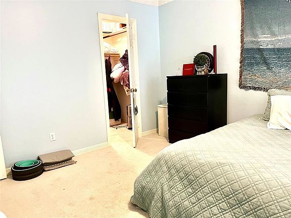 4th image of 5591 Beverly Hill St