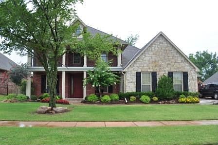 2000 Hallbrooke Drive