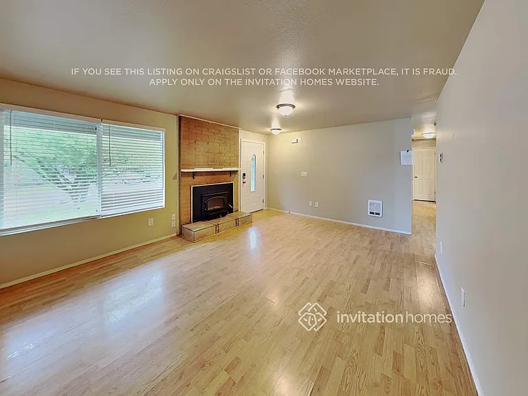 5823 60th Dr NE — Photo 5
