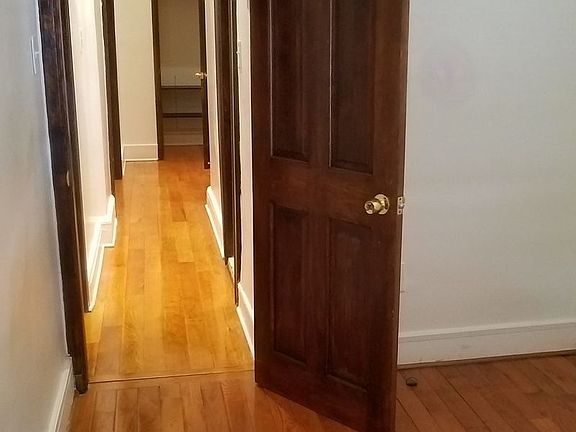 3rd image of 737 Chauncey St #2