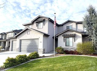 641 E Crest Ridge Dr, Meridian, ID 83642