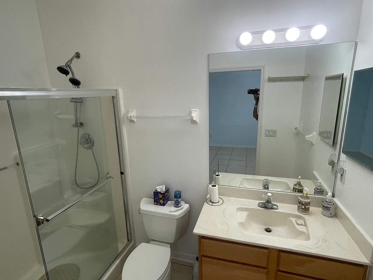 2 bed, 909 sqft, $2,300 — Photo 3