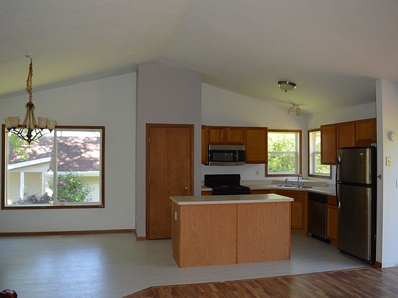 Open concept / modern