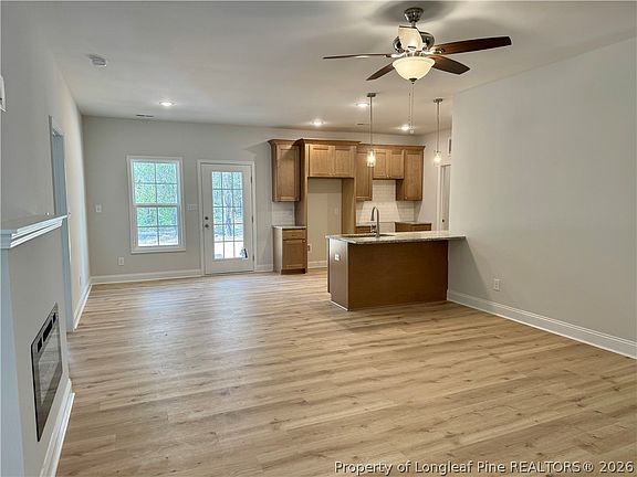 5th image of 213 E 7th Ave