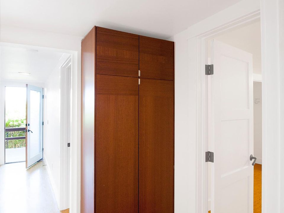 Entry way, living room (not pictured) to the left.