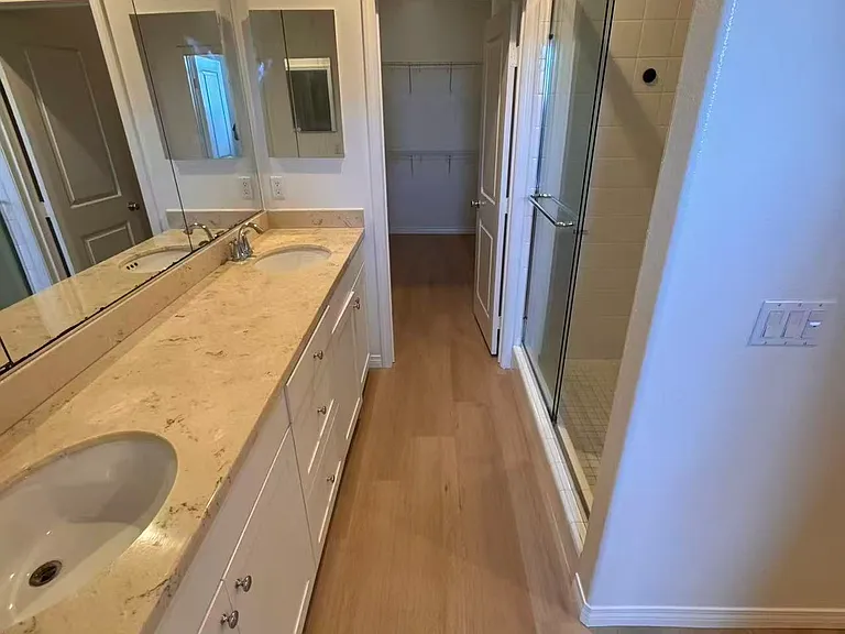 281 N Mar Vista Ave #11 — Photo 7