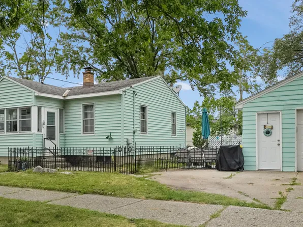 3990 Buchanan Ave SW, Wyoming, MI 49548