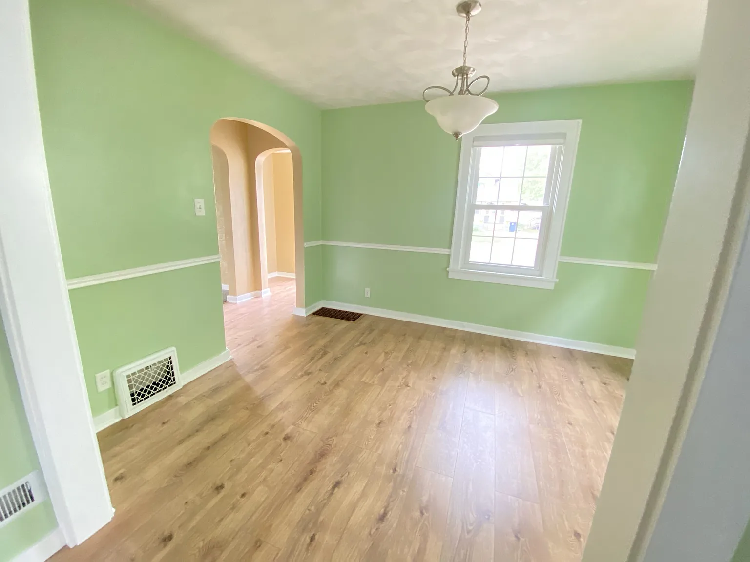 2 bed, 1000 sqft, $1,700 — Photo 4
