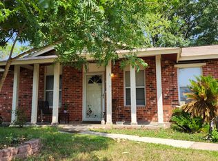 7522 Valley Oak St, Live Oak, TX 78233