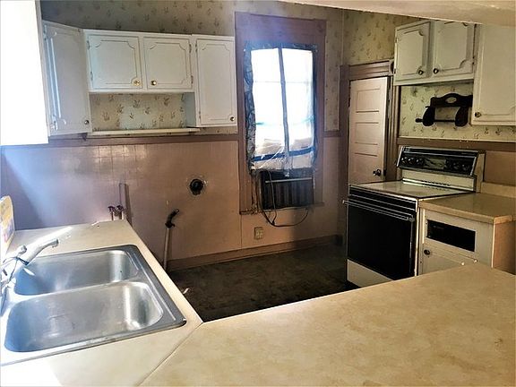 3rd image of 317 Haish Blvd