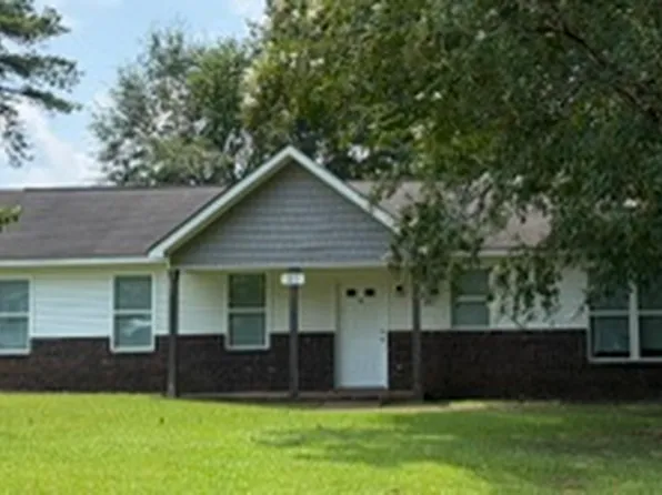 411 Chapelwood Dr, Dothan, AL 36305