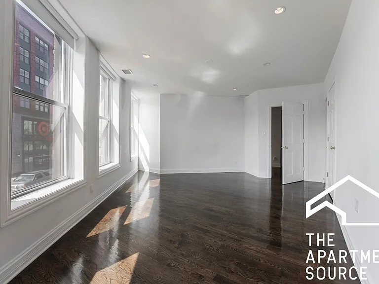 2450 N Milwaukee Ave #2 — Photo 13