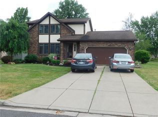758 Mary Ln, Lewiston, NY 14092
