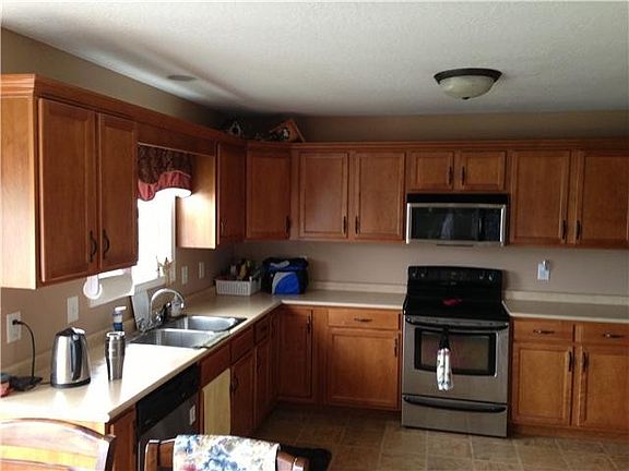 4th image of 958 Glenhurst Way