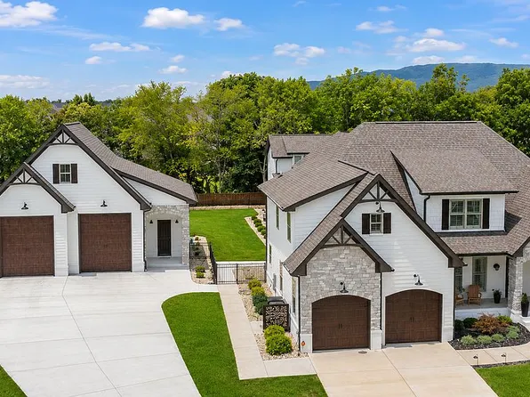 8773 Grey Reed Dr, Ooltewah, TN 37363