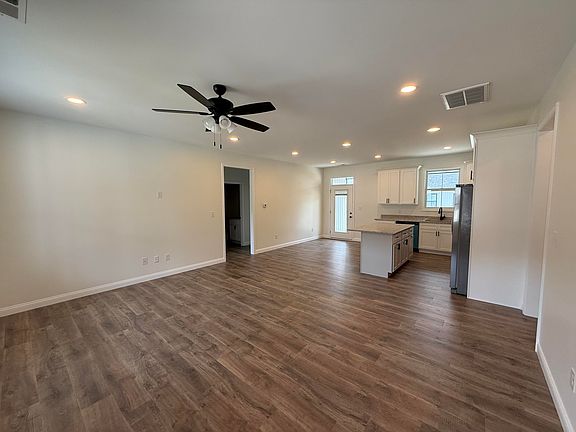 3rd image of 440 Pinehurst Way