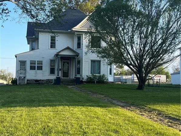 505 W 22nd St, Higginsville, MO 64037