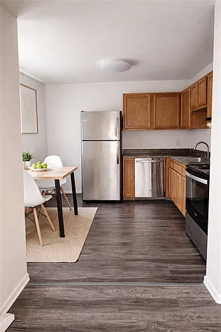 Deer Valley Apartments