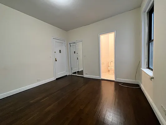 Rented by Oxford Property Group | media 2