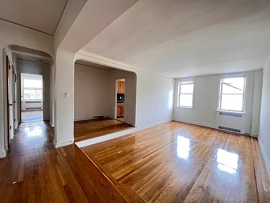 Rented by Queens Apartments Realty LLC | media 32