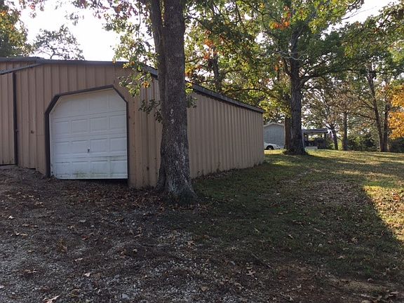 4th image of 92 Newman Ln
