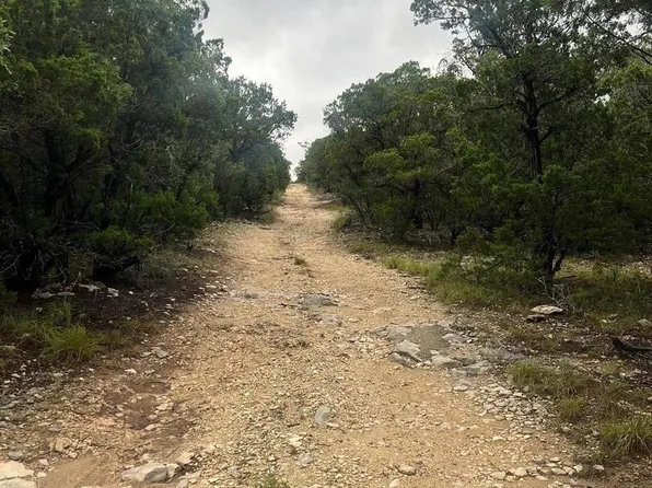 13 E 27th St LOT 13-14, Lakehills, TX 78063