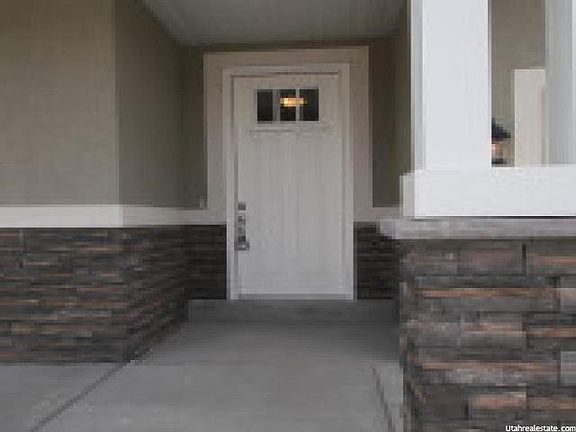 3rd image of 3927 S Beacon Dr