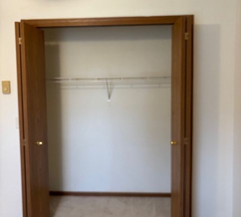 4th image of 110 Dogwood Cir #J