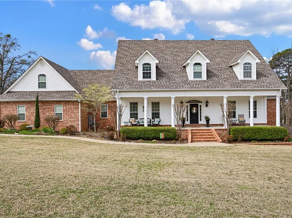 788 Cliff Rd, Russellville, AR 72802