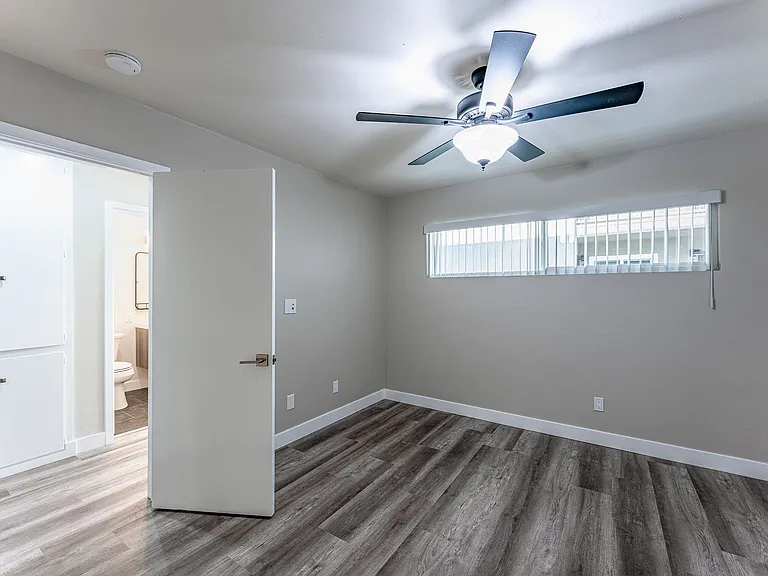 2777 Nimitz Blvd — Photo 8
