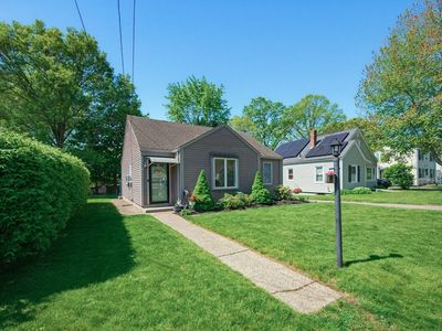 22 Hillcrest Ave, Seekonk, MA, 02771