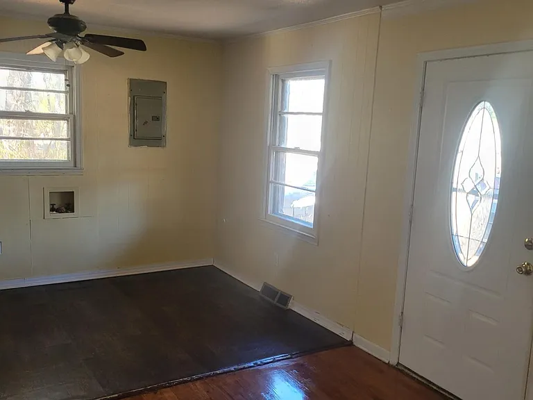 567 Talbert Rd — Photo 3