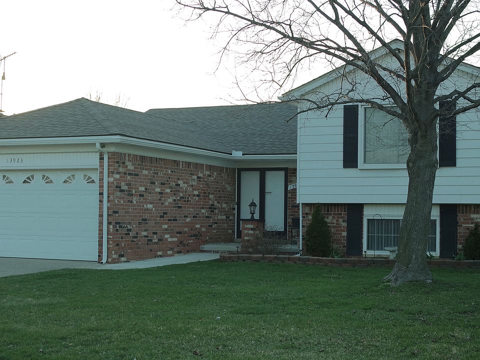 1st image of 13923 Breezy Dr