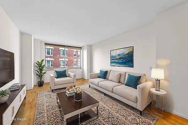 1st image of 250 W 90th St APT 6G