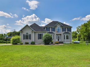 1286 Bargeview Dr, Chittenango, NY 13037