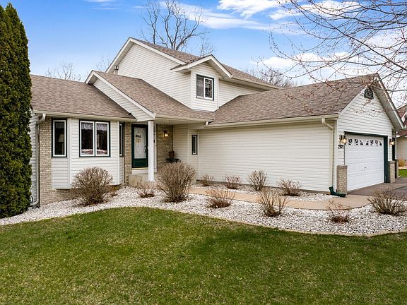 3rd image of 2909 233rd Ln NW