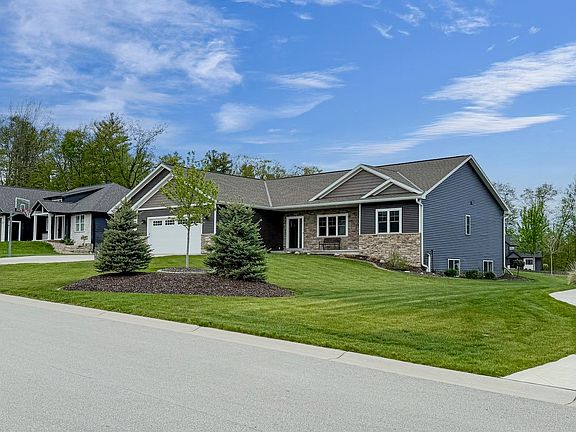 2nd image of 2128 Clover Field Dr