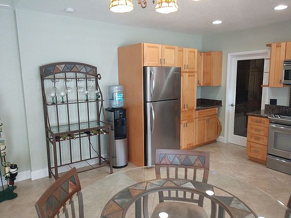 5th image of 2364 SE 10th Ct