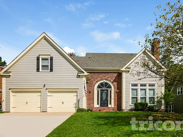 713 Trailing Rock Dr — Photo 1