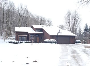 W6024 Timberline Dr, Sherwood, WI 54169