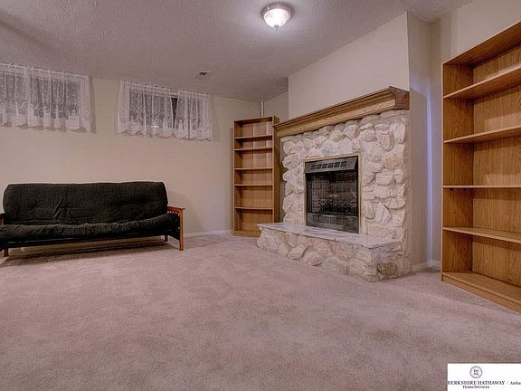 5th image of 13217 Glenn St